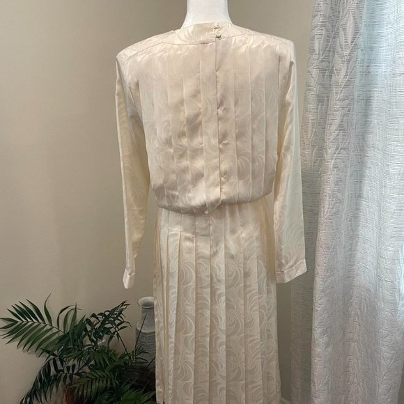 Vintage 80’s Cream Off White Long Sleeve Dress, Size 6 - Picture 6 of 8